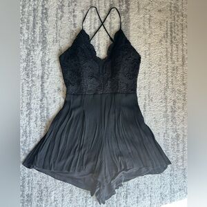 NWOT Windsor Boho Black Crochet Lace Romper, Open Criss Cross Back